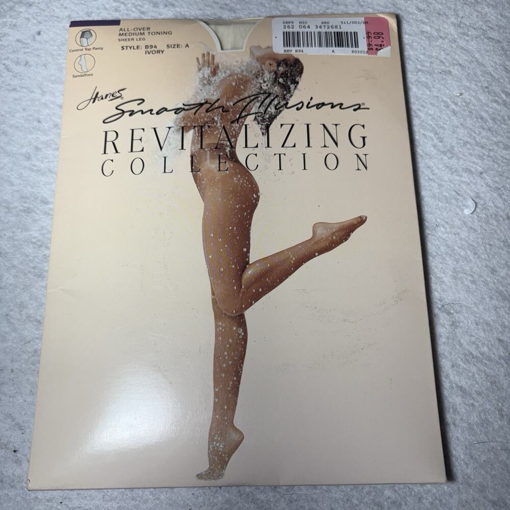 Hanes Smooth Illusions Revitalizing Collection B94 Size A Ivory pantyhose
